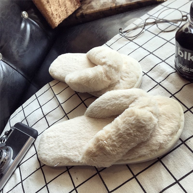 Fluffy Fur Slipper - Sandal Bulu Hangat Lembut Wanita Ringan