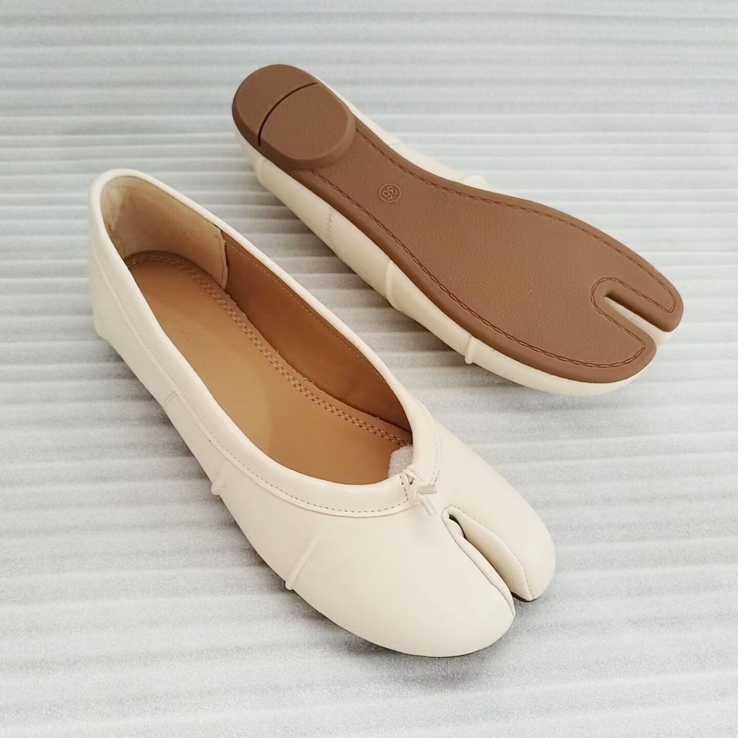 Sepatu Flat Split Toe Wanita R - Loafer Flat Women ulasan dan harga