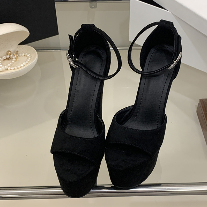 Sepatu Sandal Platform Tinggi  - Peep Toe Heels ulasan dan harga